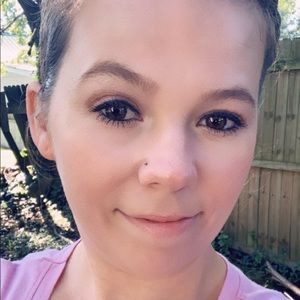 Meet your Posher, Whitney